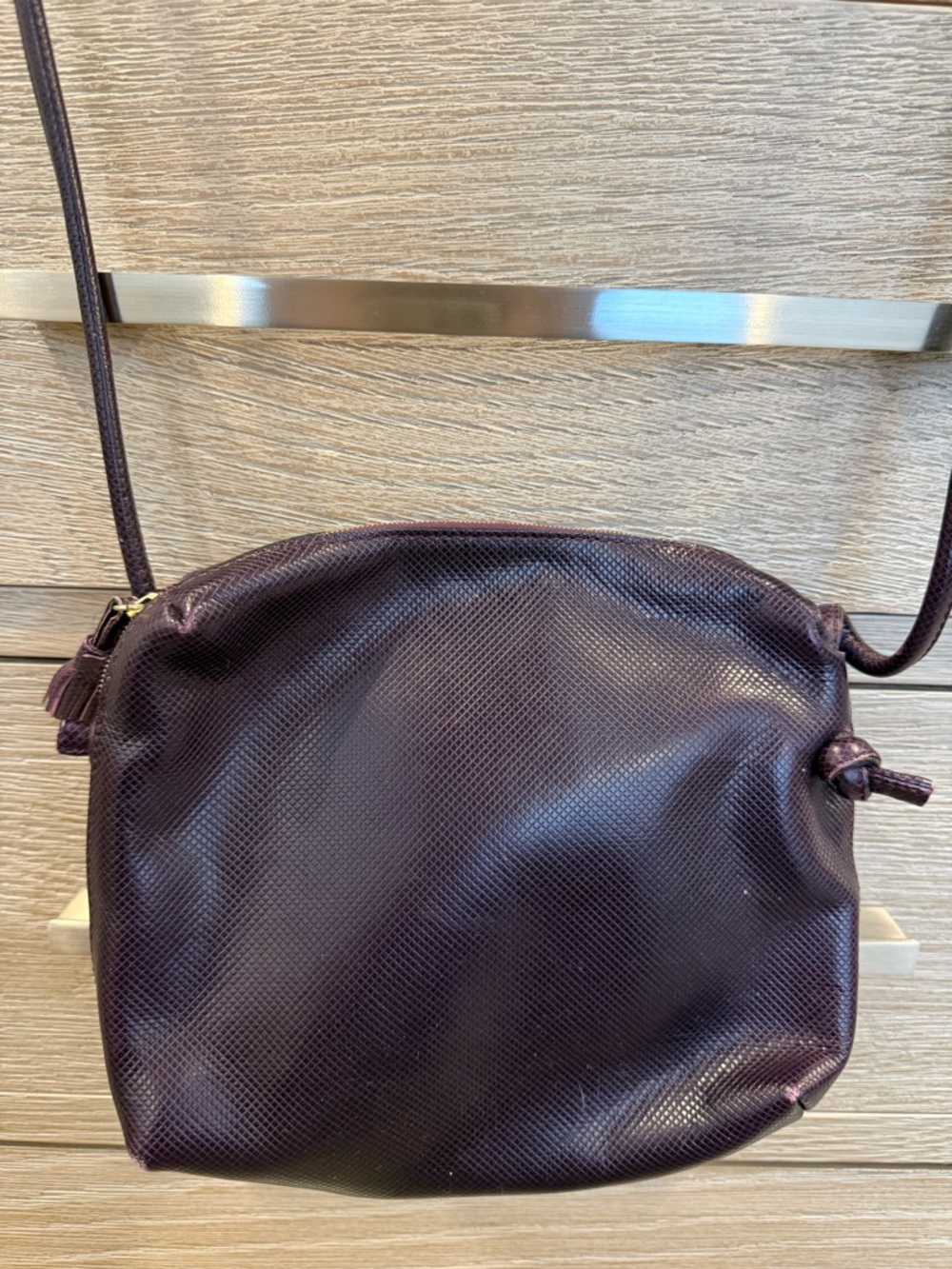 Vintage authentic Bottega Veneta Plum Textured Leather Shoulder Bag